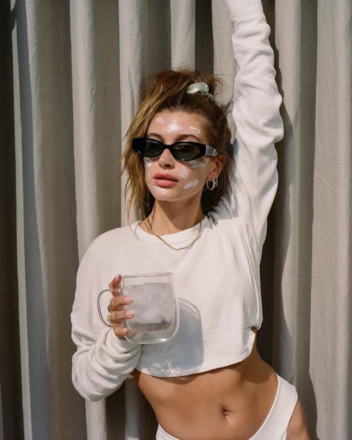 Hailey Bieber face mask sunglasses