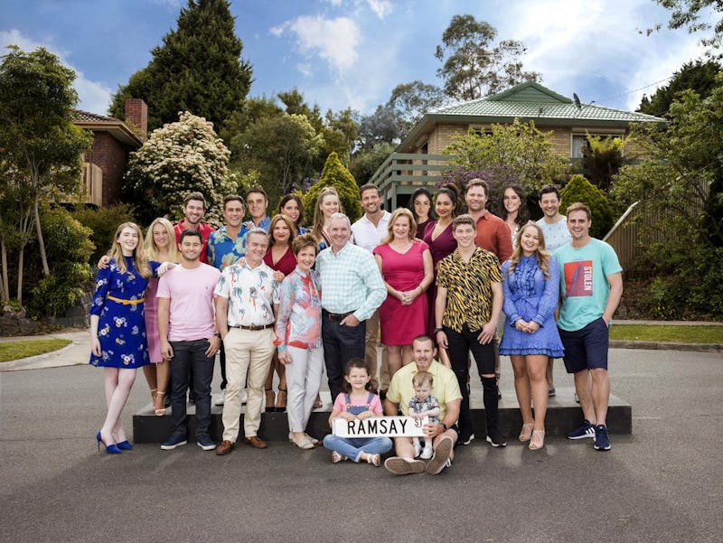 'Neighbours' is officially coming back and fans are going *wild*