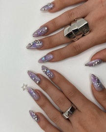 Truly stunning New Year's nail ideas, from chrome tips to gold foil.
