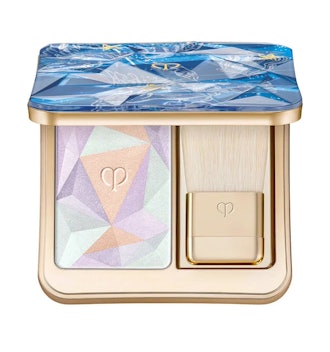 cle de peau The Luminizing Face Enhancer