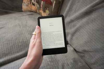 s Kindle Paperwhite now comes in two new colors