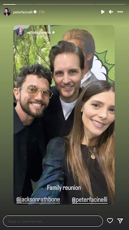 Peter Facinelli reshared Ashley Greene's selfie with him and Jackson Rathbone at Comic Con Liverpool...