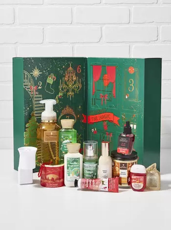 Bath & Body Works advent calendar full of small beauty products is part of their Black Friday sale.
