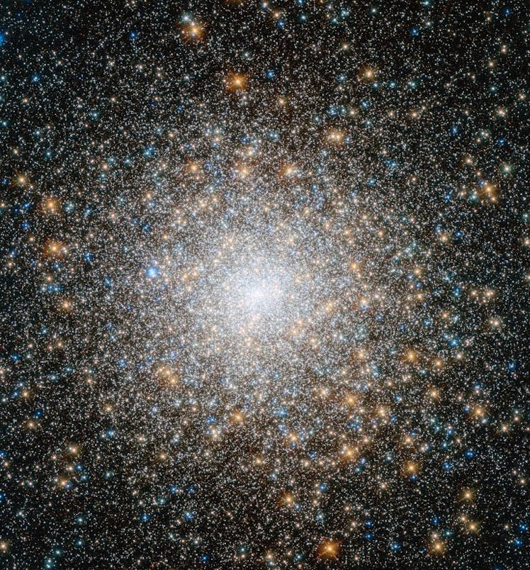 blobby object composed of thousands of stars