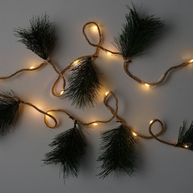 LED Pine Sprig Battery-Operated Christmas Garland