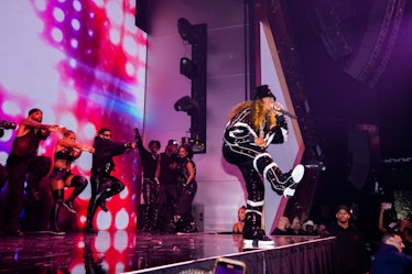 MIssy Elliott on stage. 