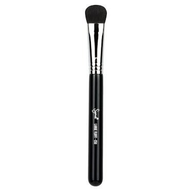 sigma beauty e50 large fluff brush is the best blending brush for highlighter
