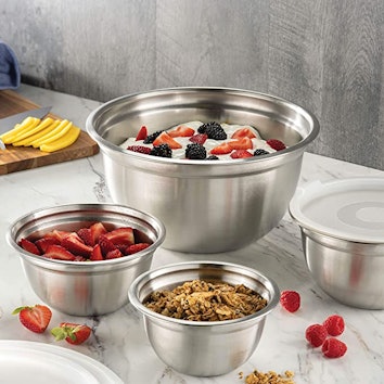 FineDine Stainless Steel Mixing Bowls with Airtight Lids (Set of 5) 