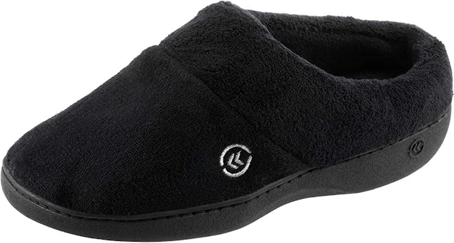 Black memory foam slippers are a perfect last minute gift for grandparents.