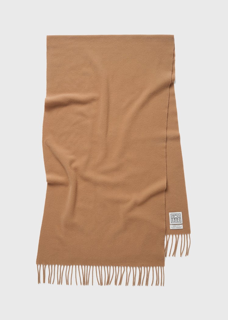 Totême camel wool scarf
