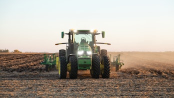 An image of the John Deere autonomous tractor.