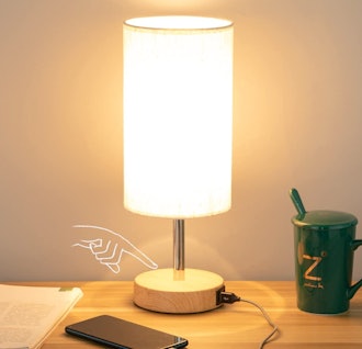 Yarra-Decor Bedside Lamp with USB Port 