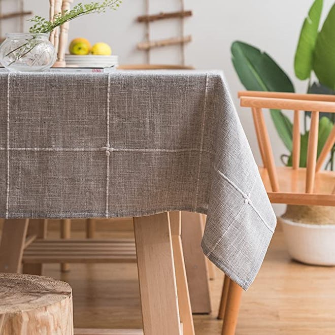 ColorBird Farmhouse Tablecloth
