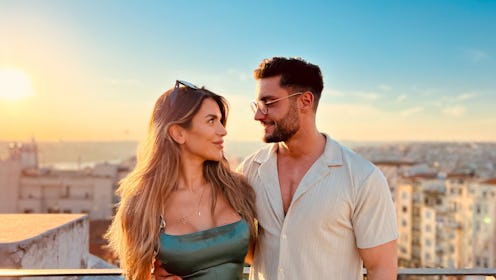 Ekin-Su and Davide gazing at each other for their reality series, Ekin-Su & Davide: Homecomings