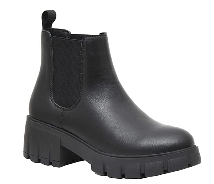 CUSHIONAIRE Sasha Chelsea Boot +Memory Foam