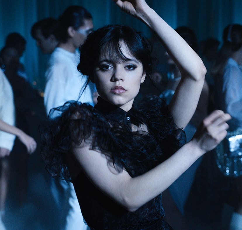 Jenna Ortega dances in 'Wednesday,' which has inspired TikTokers to do the 'Wednesday' TikTok dance ...