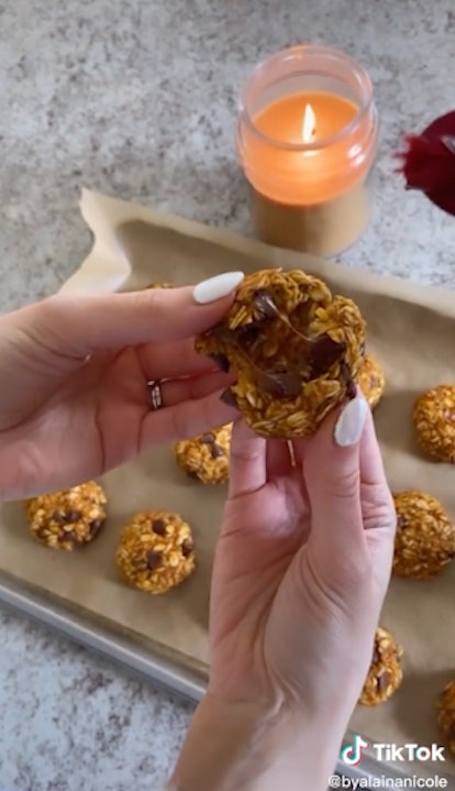 These pumpkin oat cookies are a fall recipe from TikTOk.