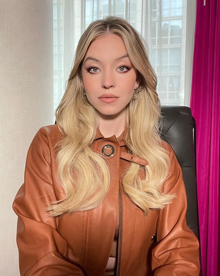 One winter 2023 hair color trend? Champagne blonde.