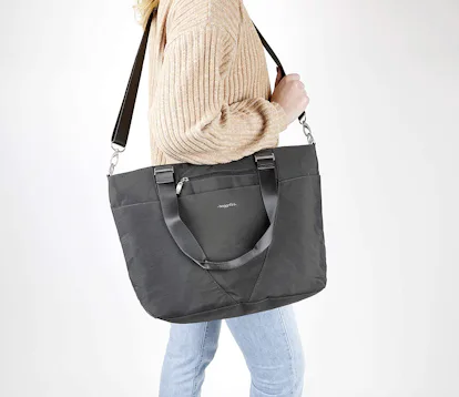 Tote Bag Out of All the moms main image 0