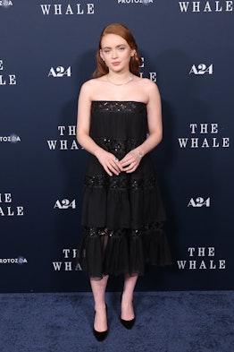 Sadie Sink attends a New York screening of "The Whale" at Alice Tully Hall, Lincoln Center on Novemb...
