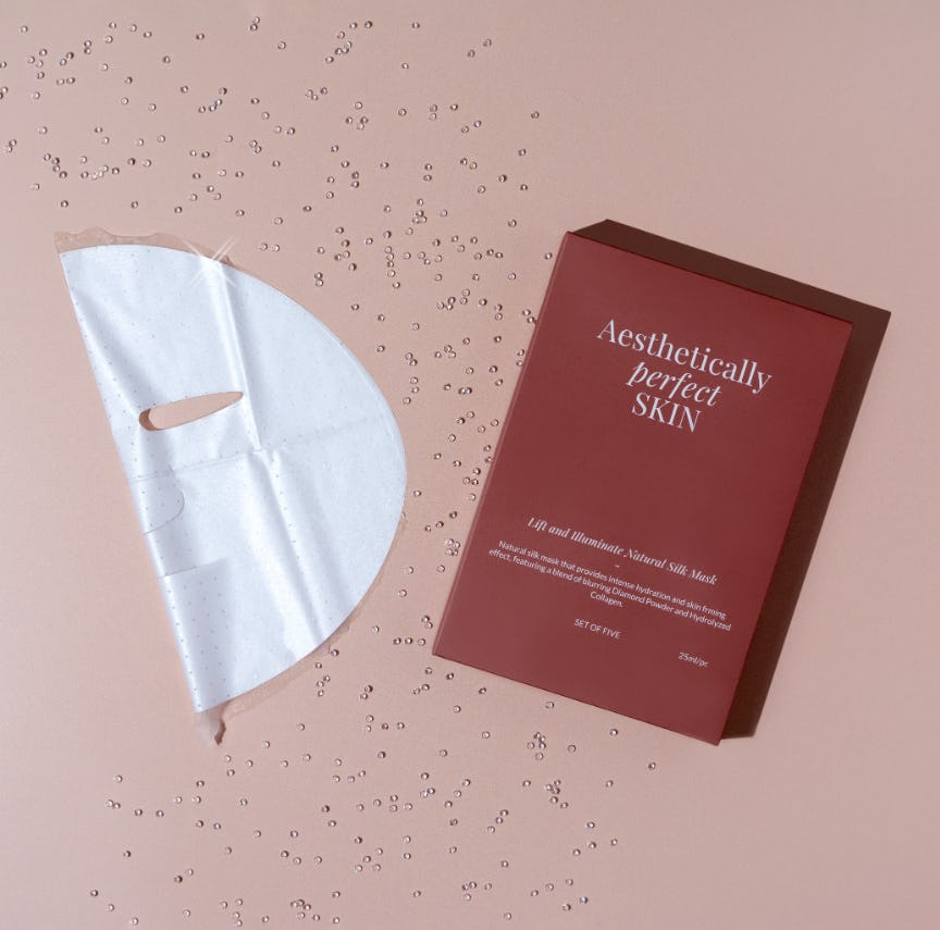 Aesthetically Perfect Skin Lift &amp; Illuminate natural silk face mask