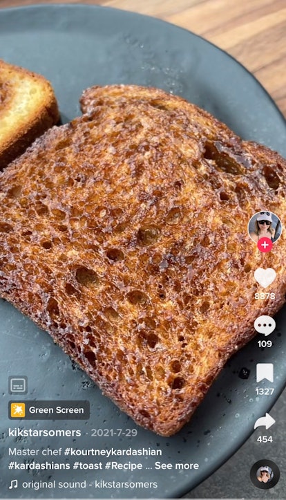 A TikToker shows how to make Kourtney Kardashian's cinnamon toast recipe on TikTok.