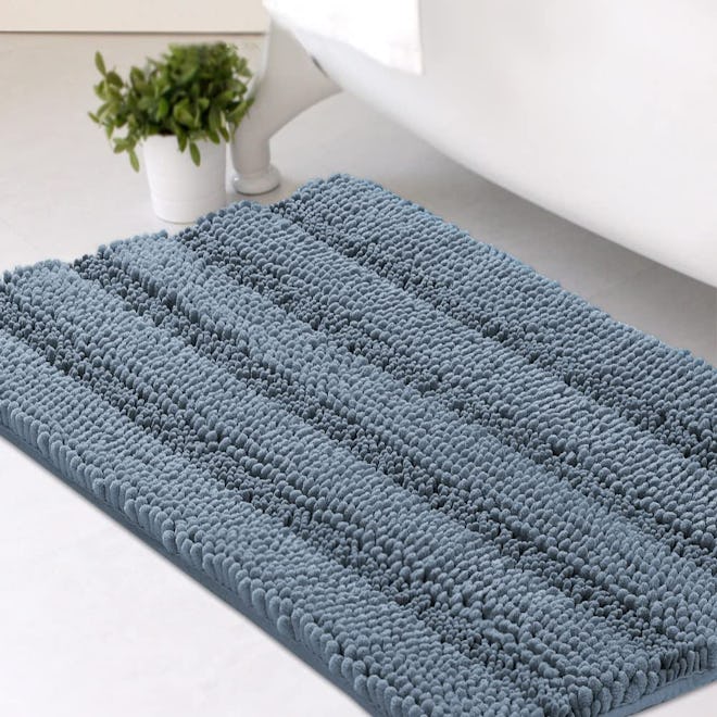 H.VERSAILTEX Chenille Striped Bath Rug