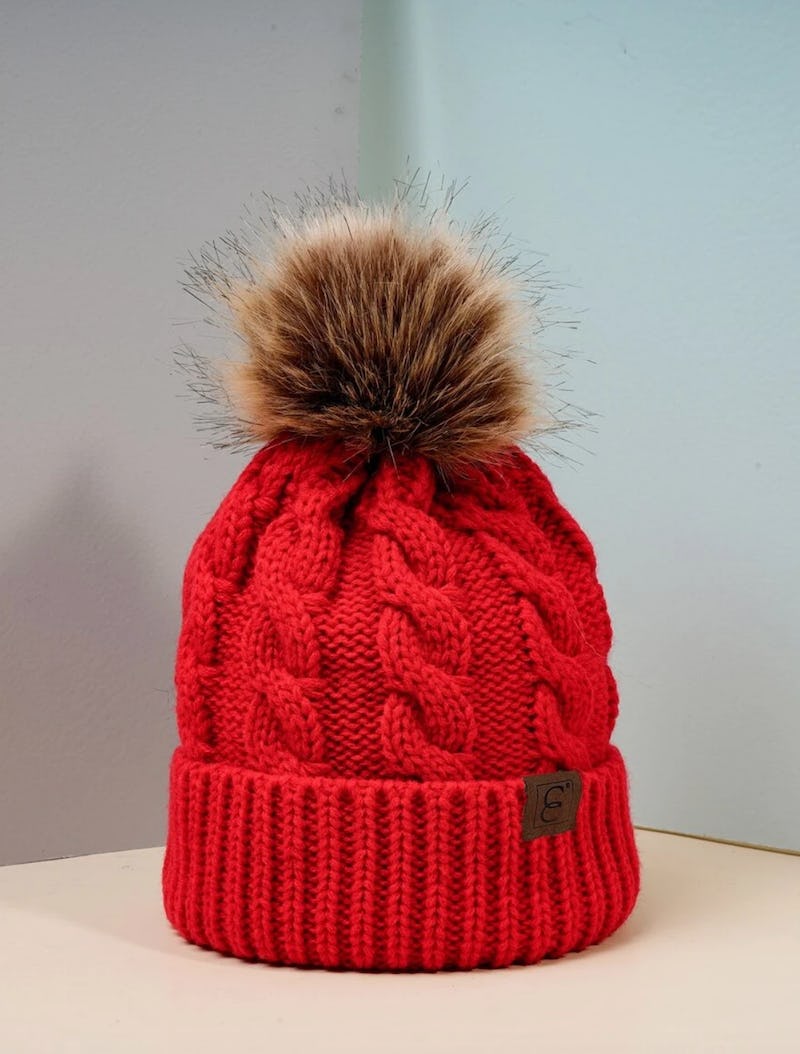 SHEIN X Otwarte Drzwi Pom Pom Decor Knitted Hat