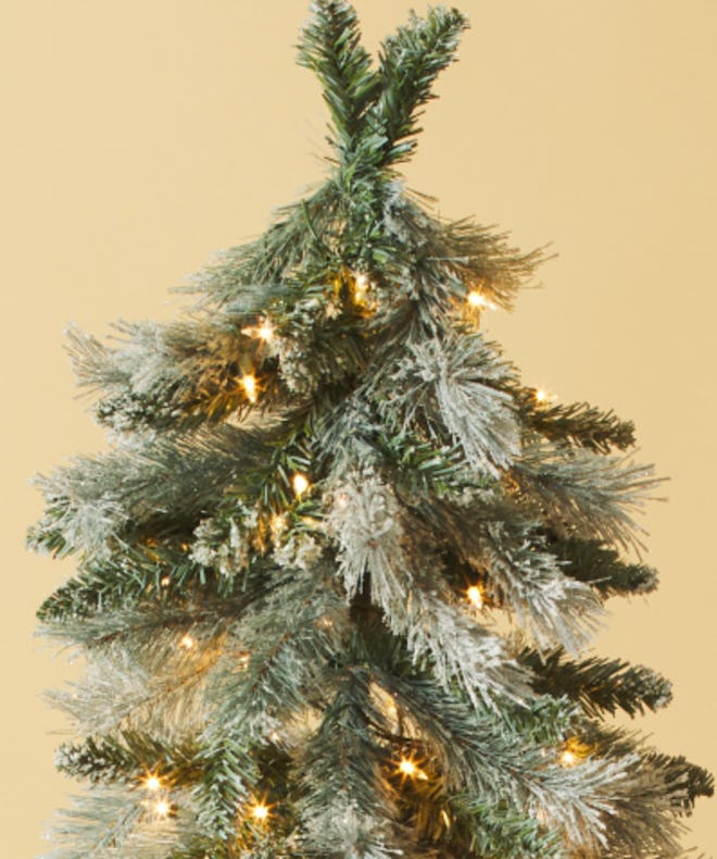 Pre-Lit Artificial Pine Tree