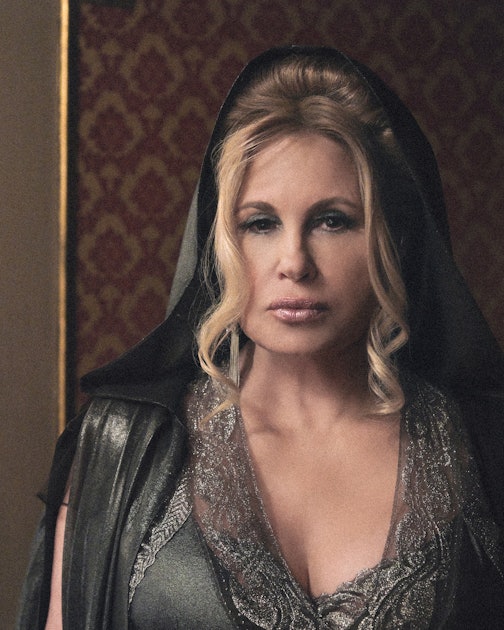 White Lotus' Finale: Jennifer Coolidge Begged to Do Her Own Stunt –  IndieWire