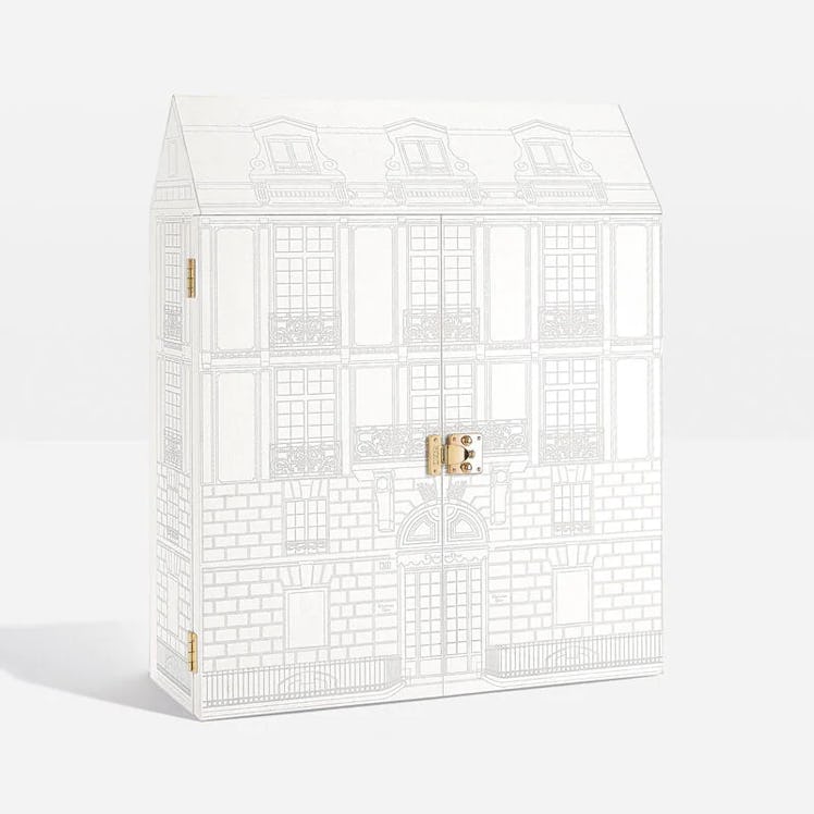 Here’s what’s in Dior’s 2022 advent calendar and why people on TikTok are so confused.