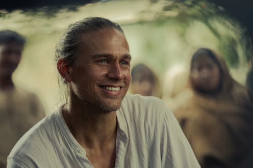 Charlie Hunnam plays Lin Ford in ‘Shantaram.'