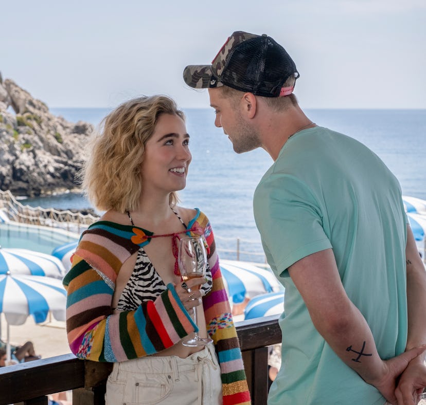 Haley Lu Richardson as Portia and Leo Woodall as Jack in The White Lotus