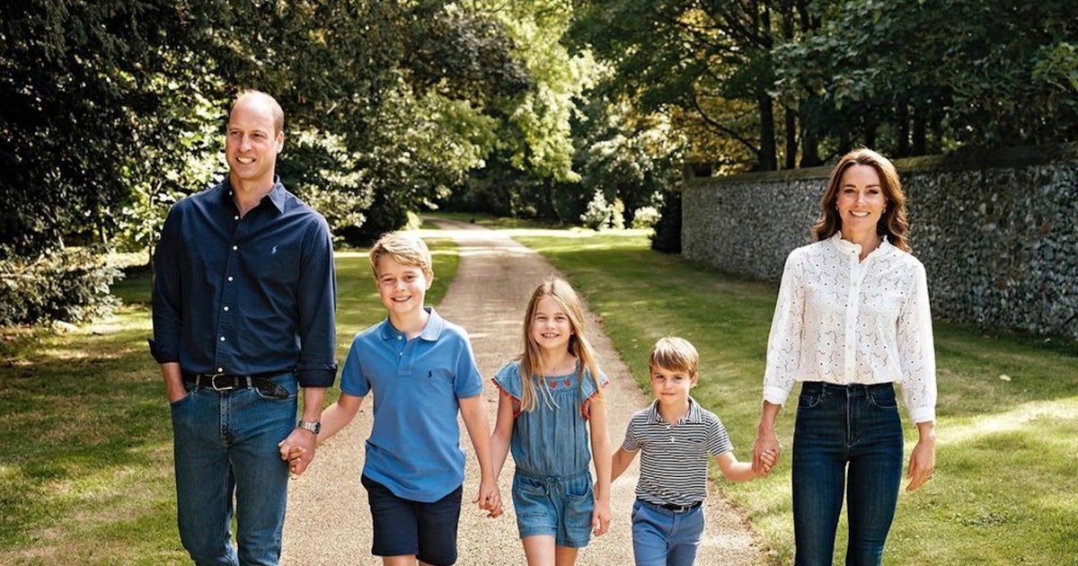 Kate and Prince William's Royal Chrimbo Card Is Here