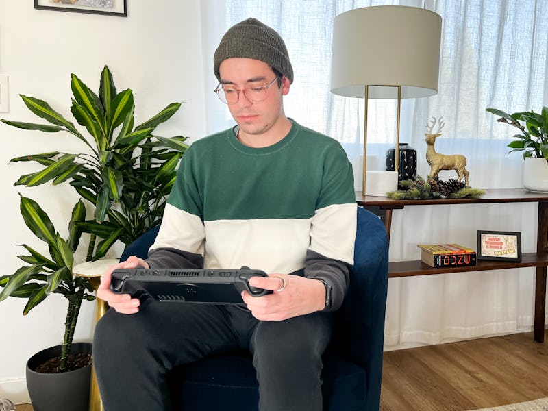 Ian Campbell playing Steam Deck.