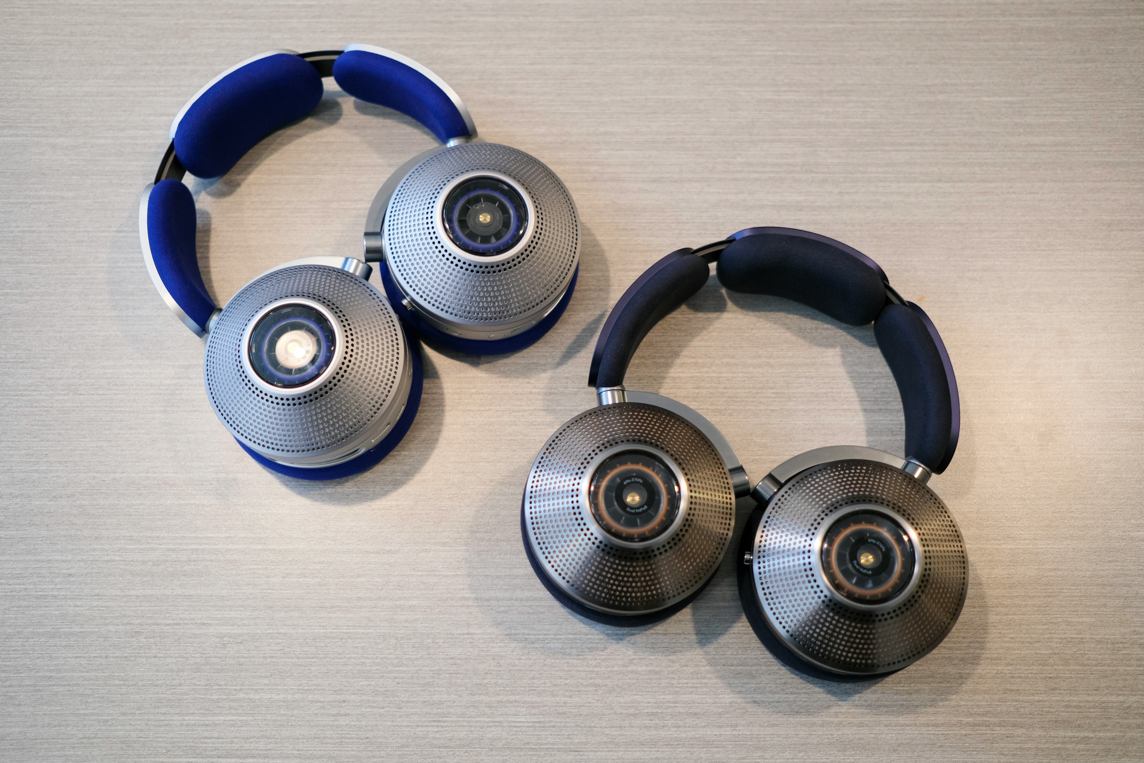 Dyson - ナオチャン！ Wearing Dyson's air-purifying headphones in New York City's