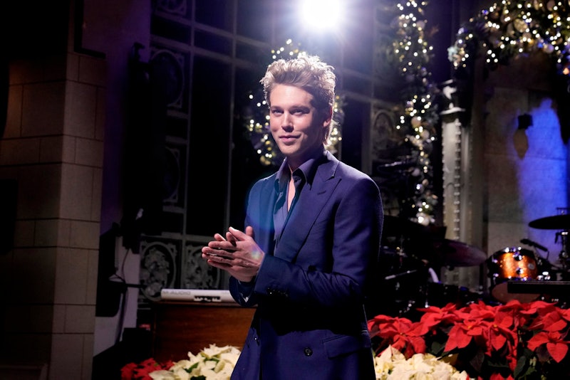 During his Dec. 17 debut on 'SNL,' Austin Butler addressed claims that he's still doing his 'Elvis' ...