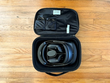 The Incase Carrying Case for Quest Pro.