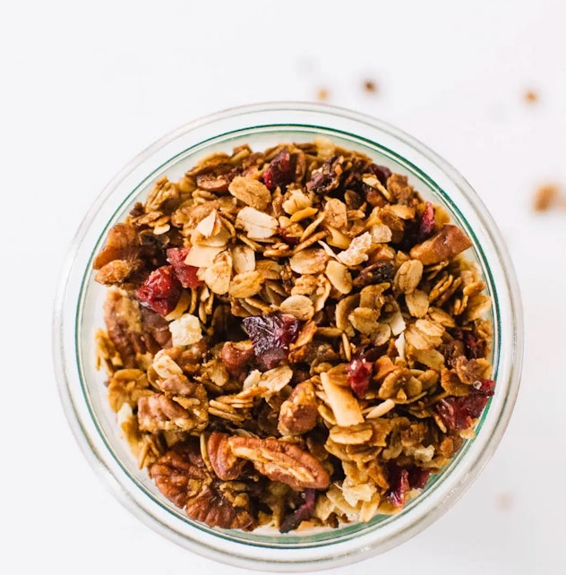 Gingerbread granola is one of the top Christmas breakfast ideas.