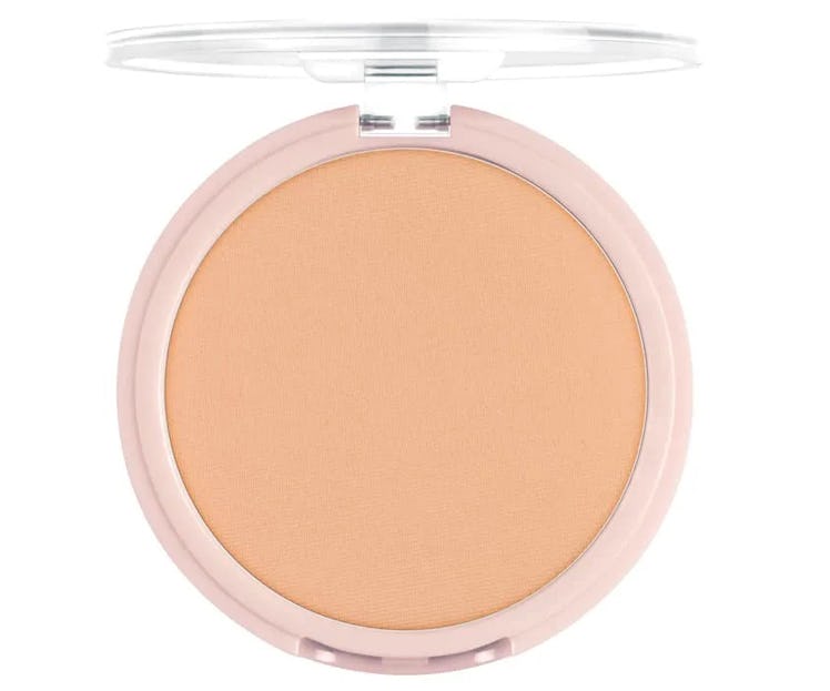 Mineral Fusion Pressed Powder Foundation is the best drugstore powder foundation.