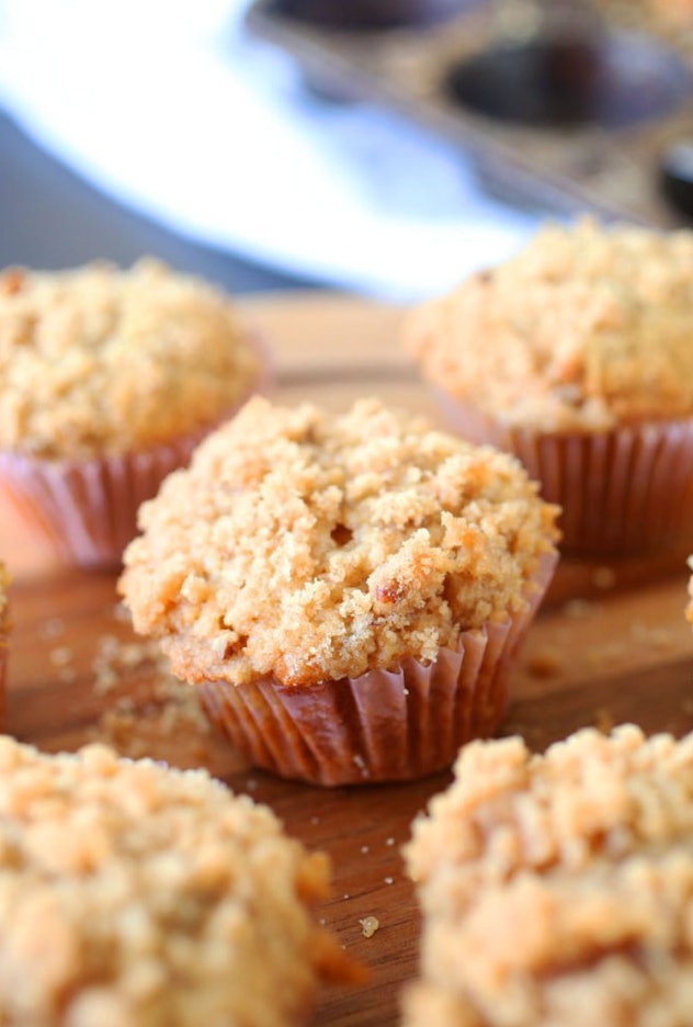 Crumb apple cinnamon muffins are one of the best Christmas breakfast ideas.