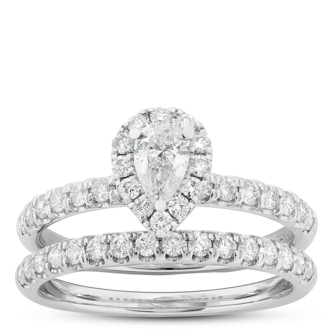Pear-Cut Diamond Bridal Set