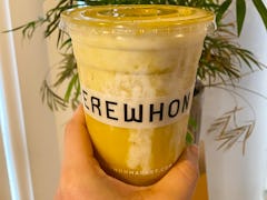 Bella Hadid's Erewhon smoothie recipe is inspired by orange creamsicles. 