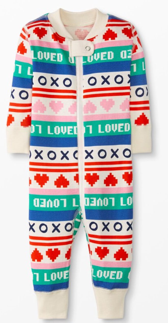 This set of Hanna Andersson pajamas is a great Valentine's gift for babies.