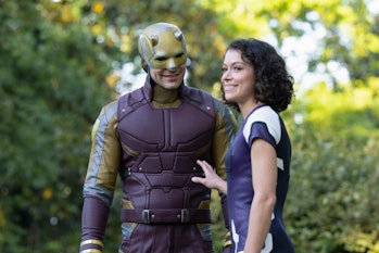 Charlie Cox as Daredevil and Tatiana Maslany as Jennifer Walters in the Season 1 finale of She-Hulk:...