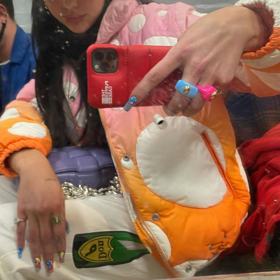 Pop art on Dua Lipa&rsquo;s mani.