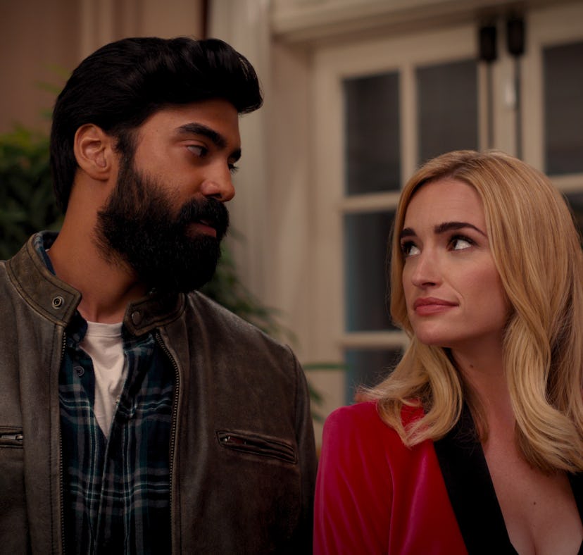 RAYMOND ABLACK as JOE and BRIANNE HOWEY as GEORGIA in episode 101 of 'GINNY & GEORGIA'