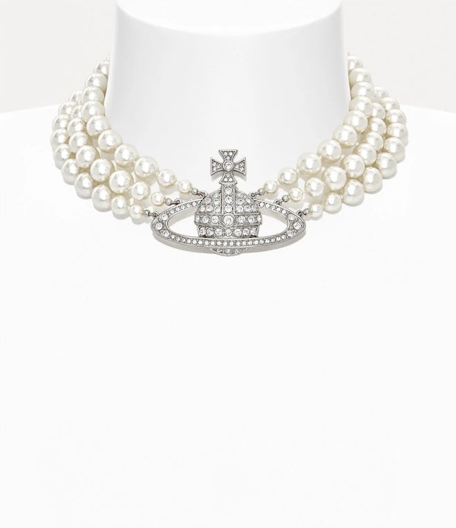 Three Row Pearl Bas Relief Choker