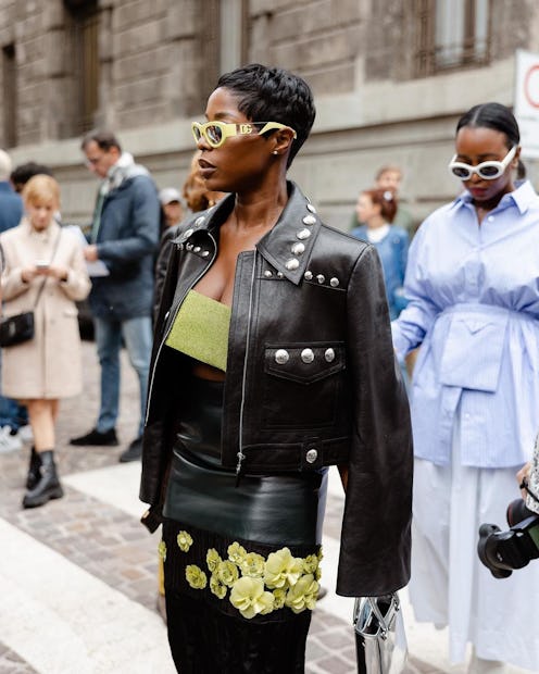 how to wear winter florals