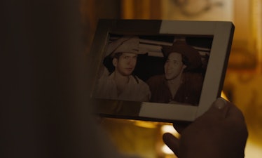 Tanya stumbled on a photo that looked like Quentin and Greg and it confirmed a 'White Lotus' theory.